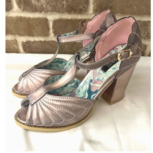 IRON FIST Mother of Pearl Clamshell Heel Shoes Pink Iridescent Mermaid Size 10 - Picture 1 of 6